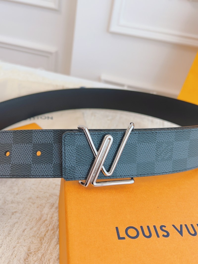 l0vis Vvtt0n belts